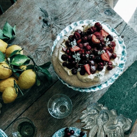 Anthropologie bunny rabbit marble cheese plate art - Picture 1 of 10